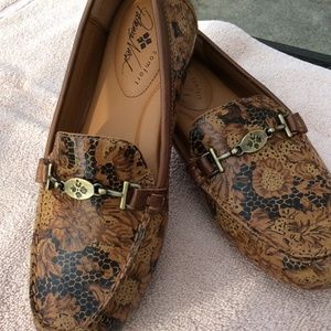 Patricia Nash leather loafers size 6